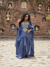 Embroidered neck drape set - grey